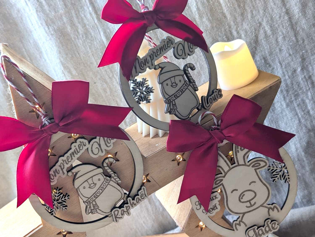 modèles de boules de Noël gravure laser bois personnalisables enfant prénoms