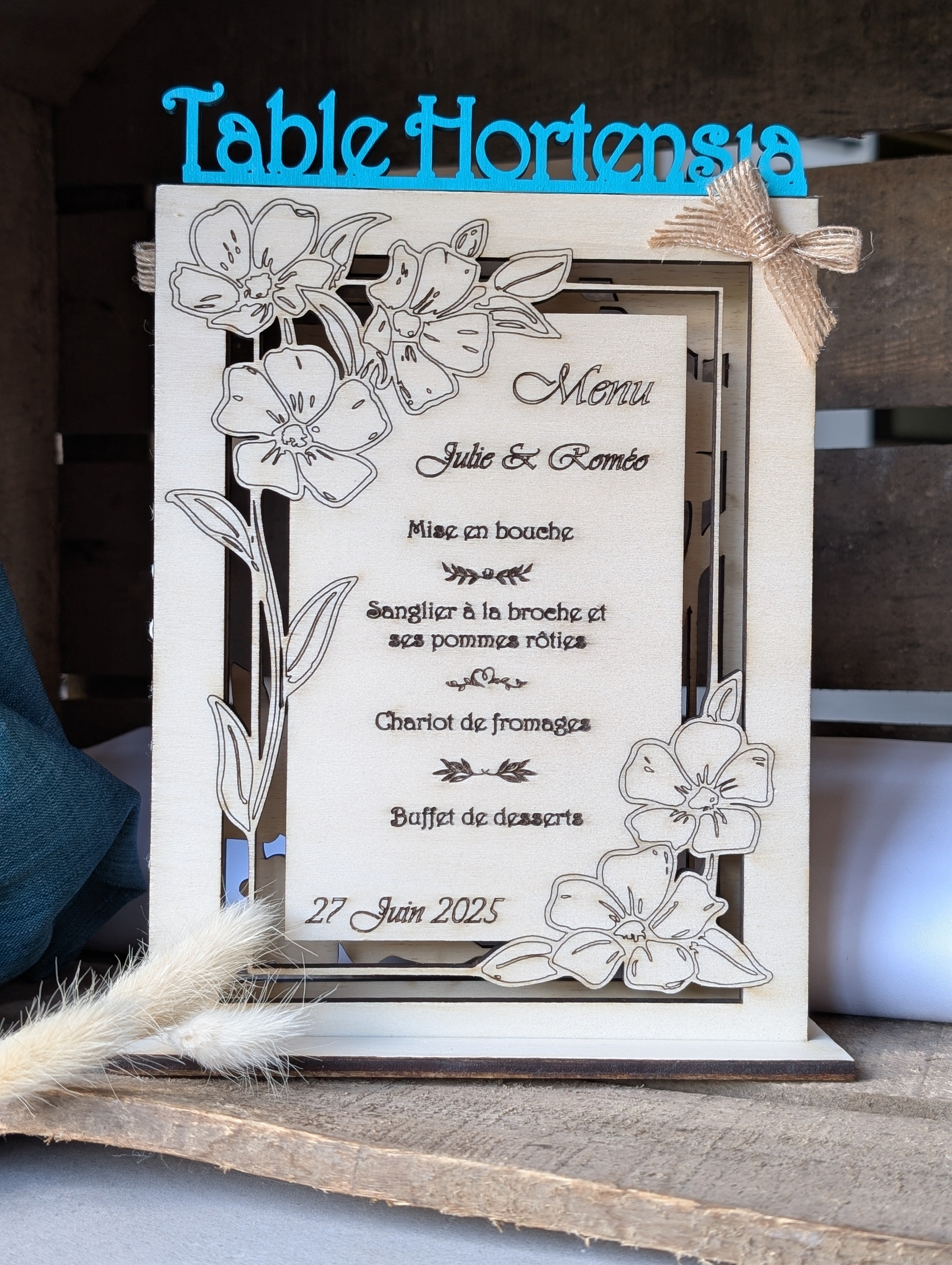 Menu mariage en bois ajouré lumineux | Lanterne décorative