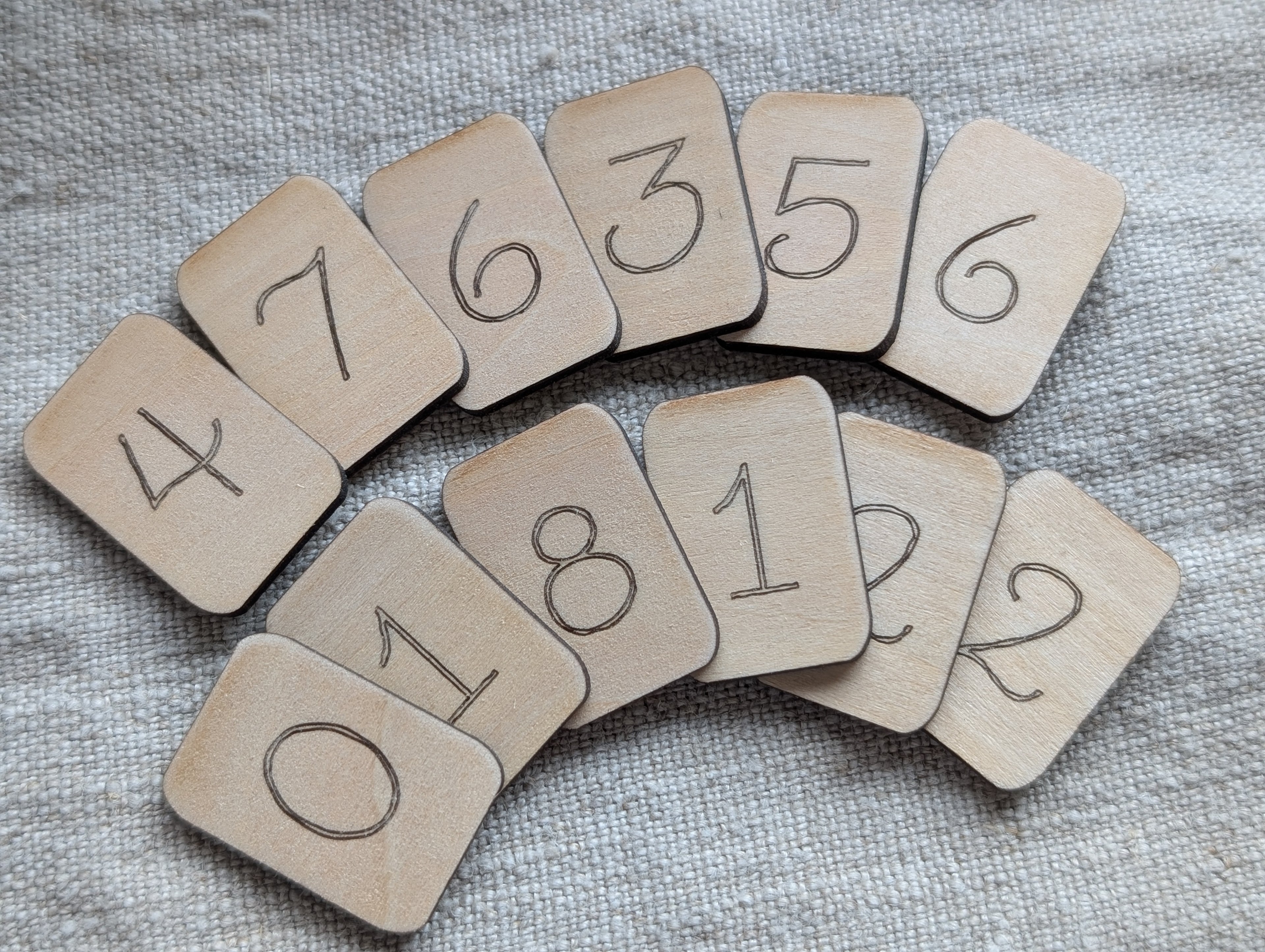 Semainier enfant en bois personnalisé | Activités hebdomadaires bébé