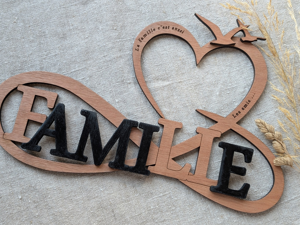 Déco murale “Famille & Amis” – Cœur bois infini