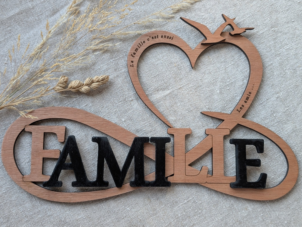 Déco murale “Famille & Amis” – Cœur bois infini