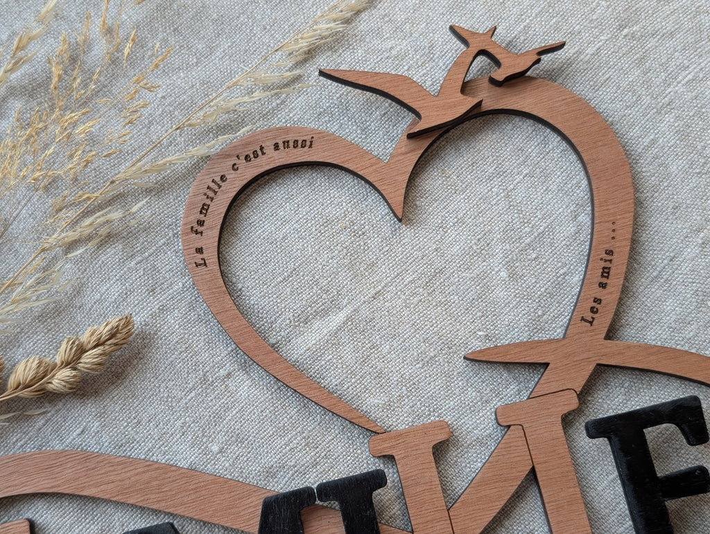 Déco murale “Famille & Amis” – Cœur bois infini