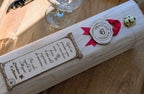 Coffret vin 1 bouteille personnalisable Parrain ou Marraine, avec emplacement pour une bouteille et accessoires, cadeau unique et sur mesure.