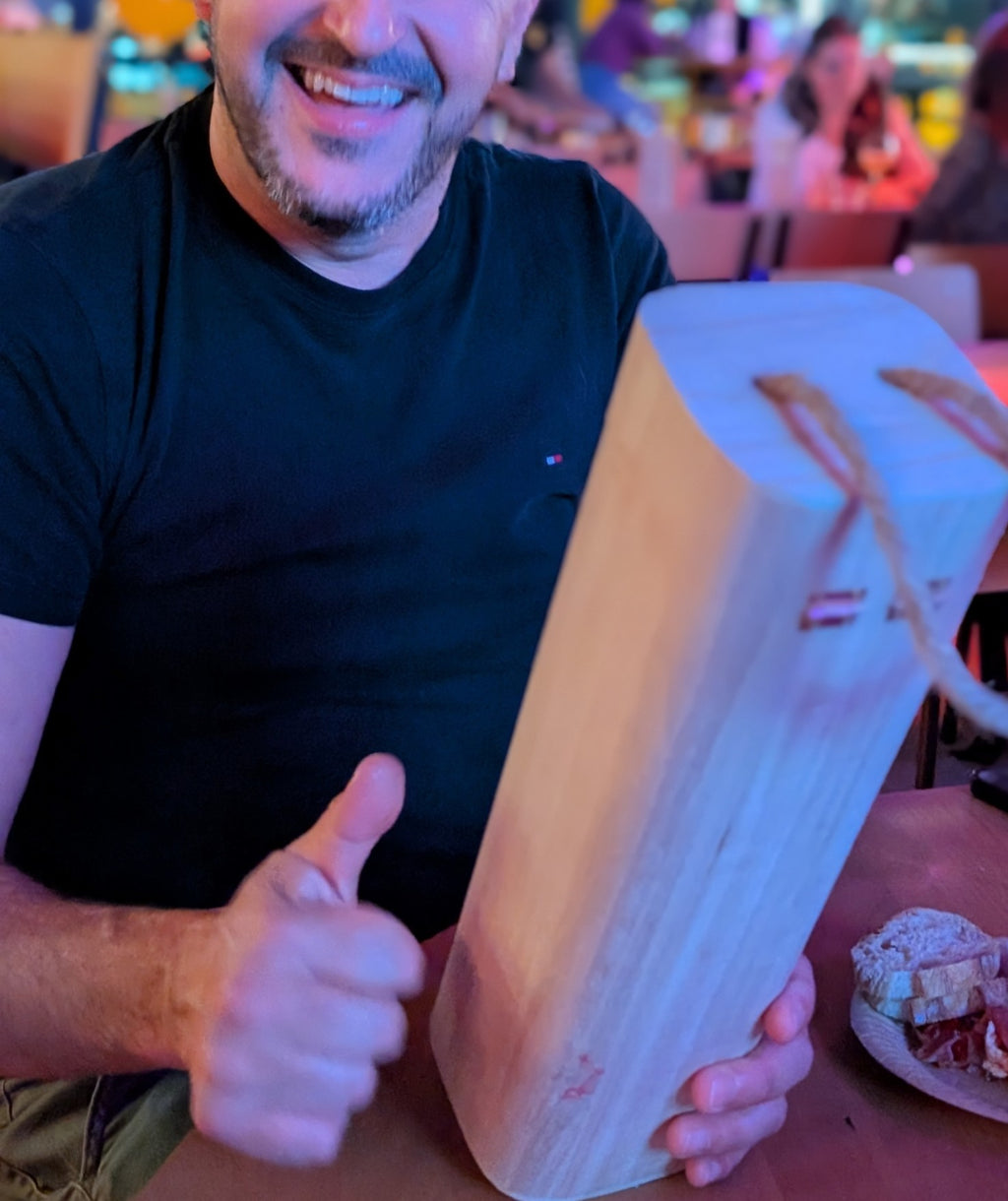 Coffret vin Parrain / Marraine offert en cadeau, élégant et unique, gravure personnalisée pour célébrer l’événement.