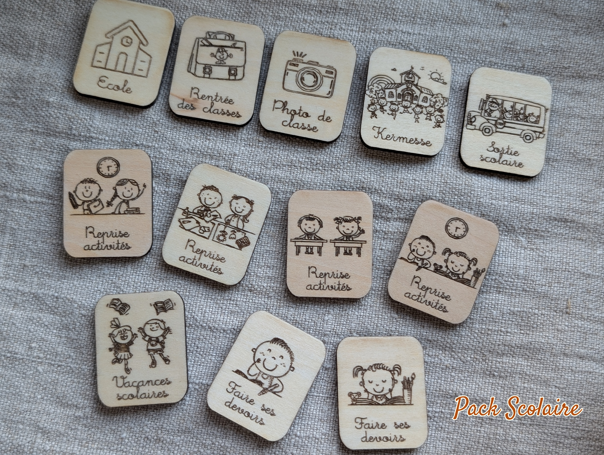 pack école pour semainier en bois enfant personnalisé et modulable par aimants gravé avec prénom