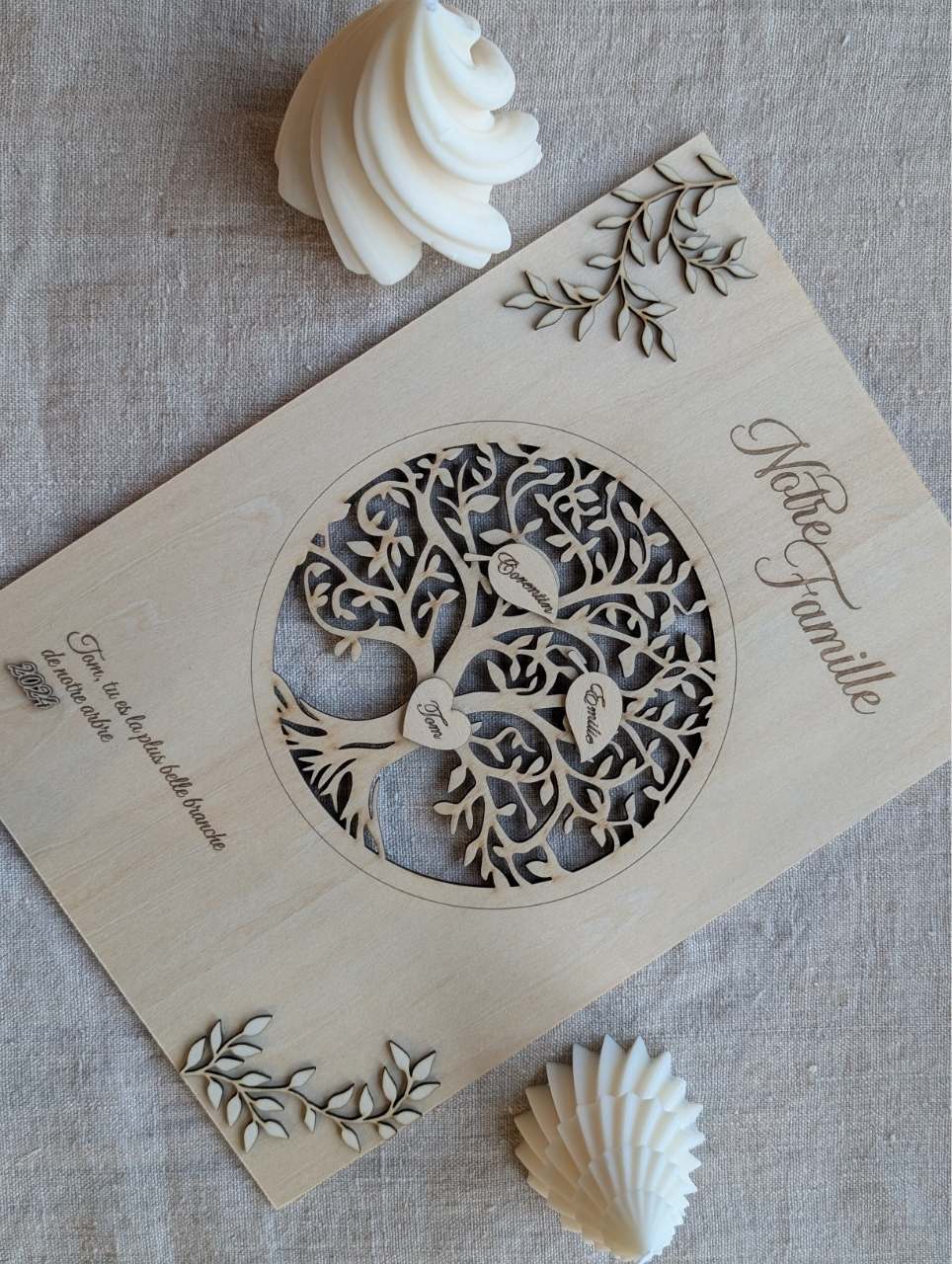 Arbre de vie bois laser 3D cœurs prénoms titre message personnalisé cadeau grands-parents — Artesama