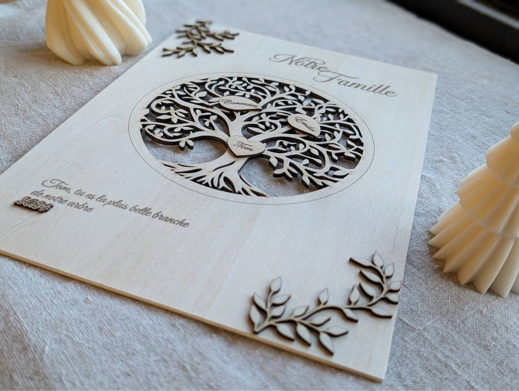 Décoration murale arbre de vie bois gravé laser prénoms personnalisés cadeau naissance mariage — Artesama