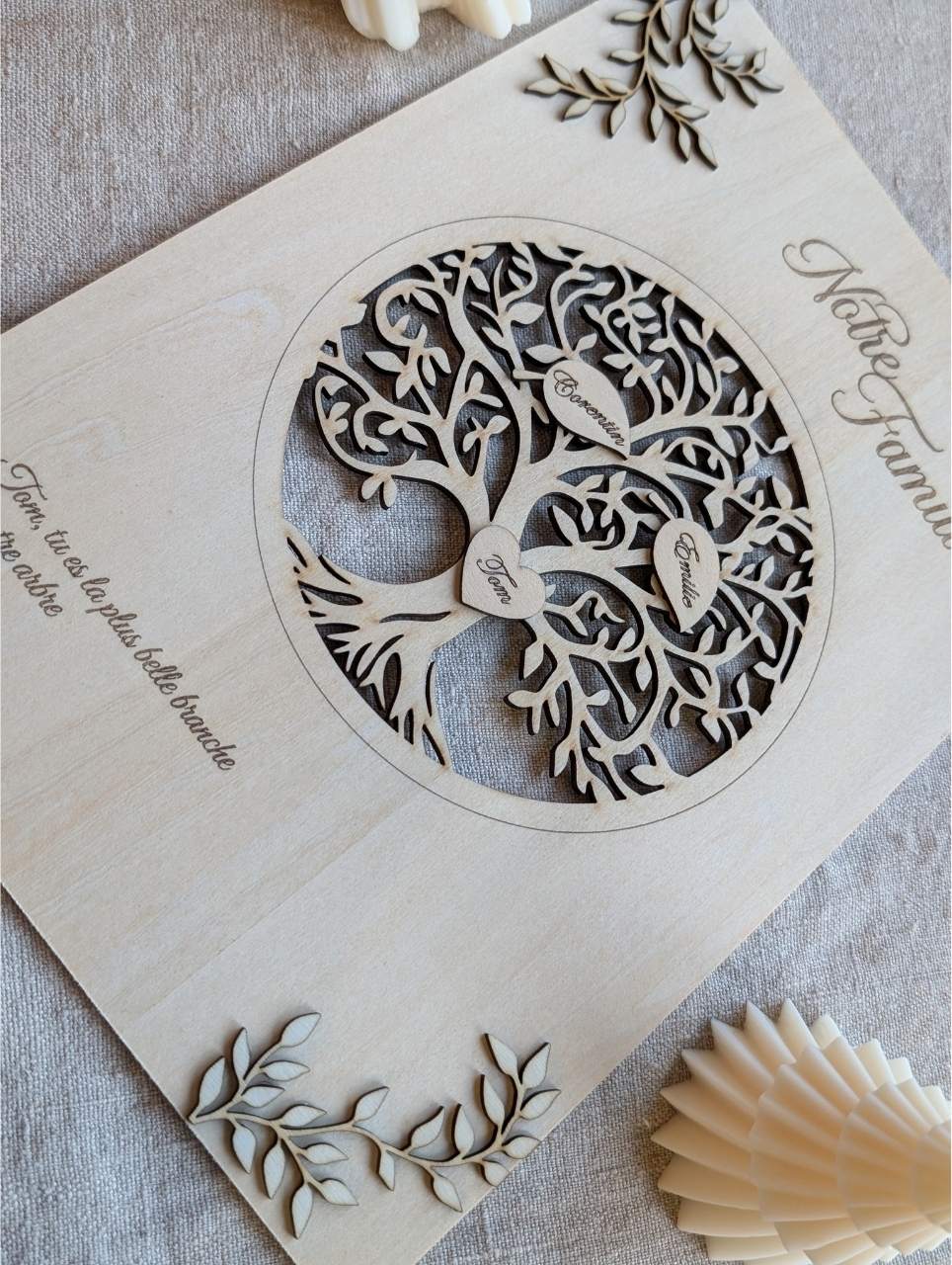 Cadeau fête des mères arbre de vie bois gravé prénoms message personnalisé fait main France — Artesama