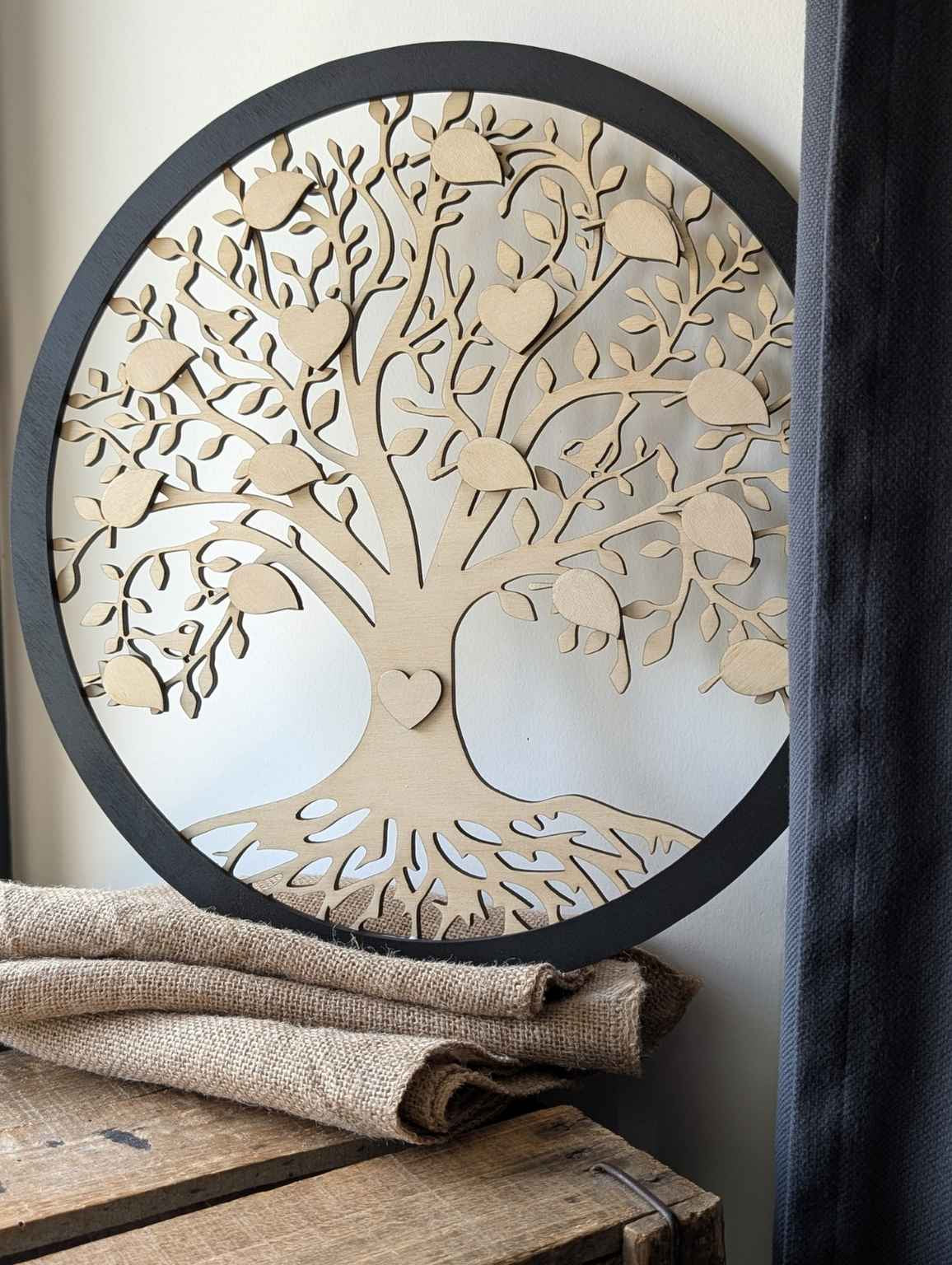 Arbre généalogique décoratif en bois 40cm avec racines et branches découpées au laser