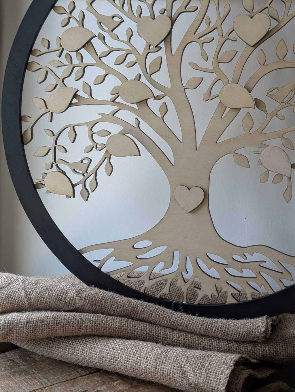 Arbre de vie en bois avec feuilles personnalisées gravées - option cœurs ou feuilles