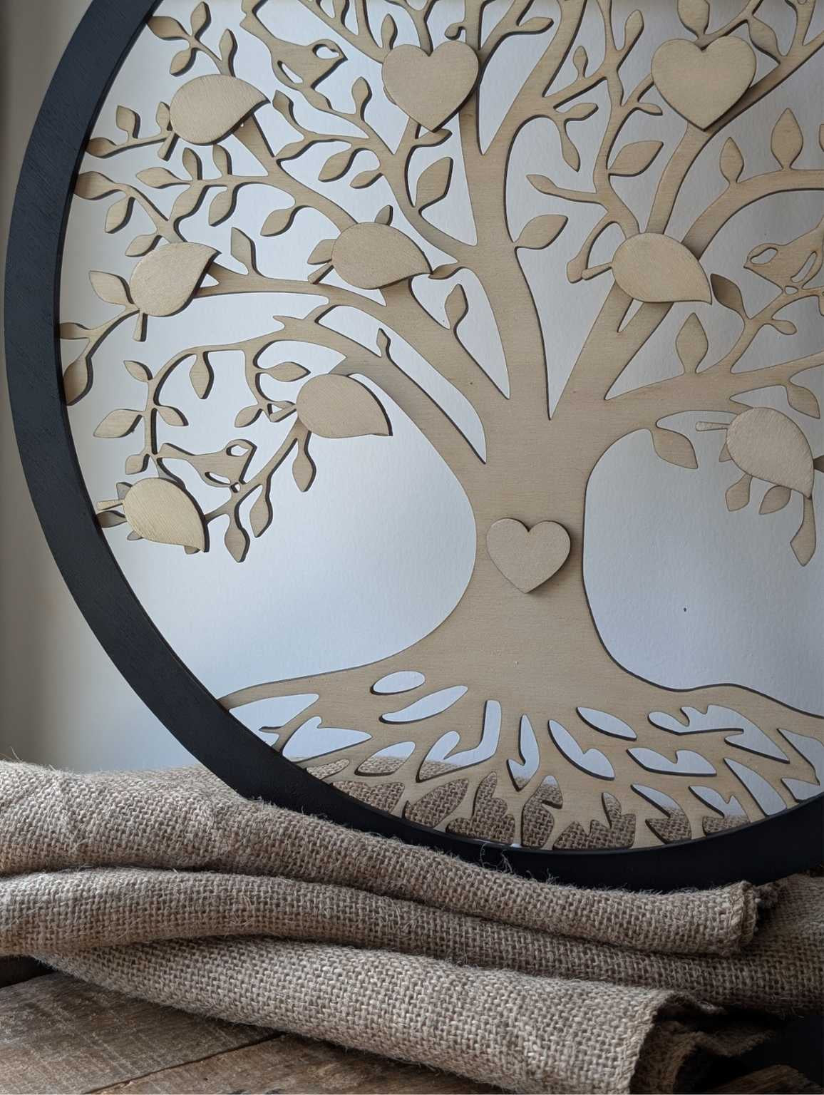 Arbre de vie en bois avec feuilles personnalisées gravées - option cœurs ou feuilles