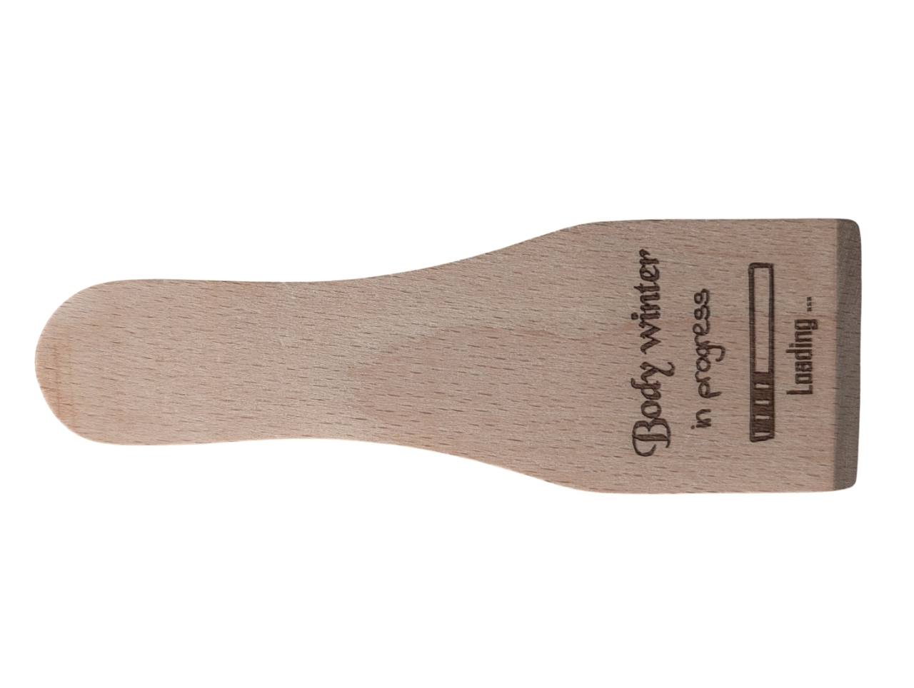 Spatule raclette bois gravure body winter in progress humour hiver