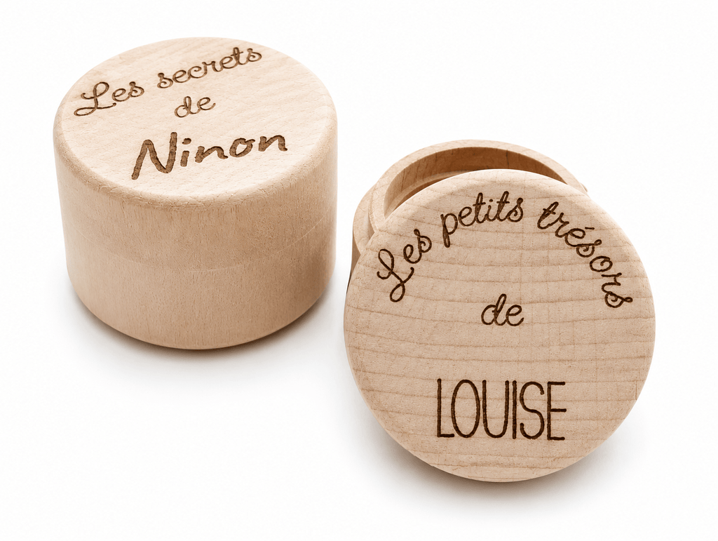boîte ronde en bois gravée pour enfant texte personnalisé . présentée sur fond blanc