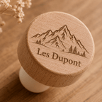 Styles de gravure laser sur bouchon bois — script élégant capitales illustration monogramme — bouchon personnalisé sur mesure