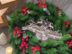 Décor bois personnalisé couronne Noël nom famille prénoms gravés laser tilleul fait main