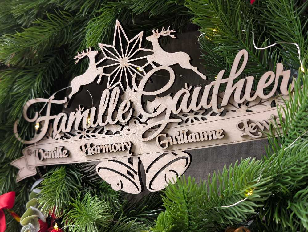 personnalisation en bois nom de famille pour décor fêtes de noël