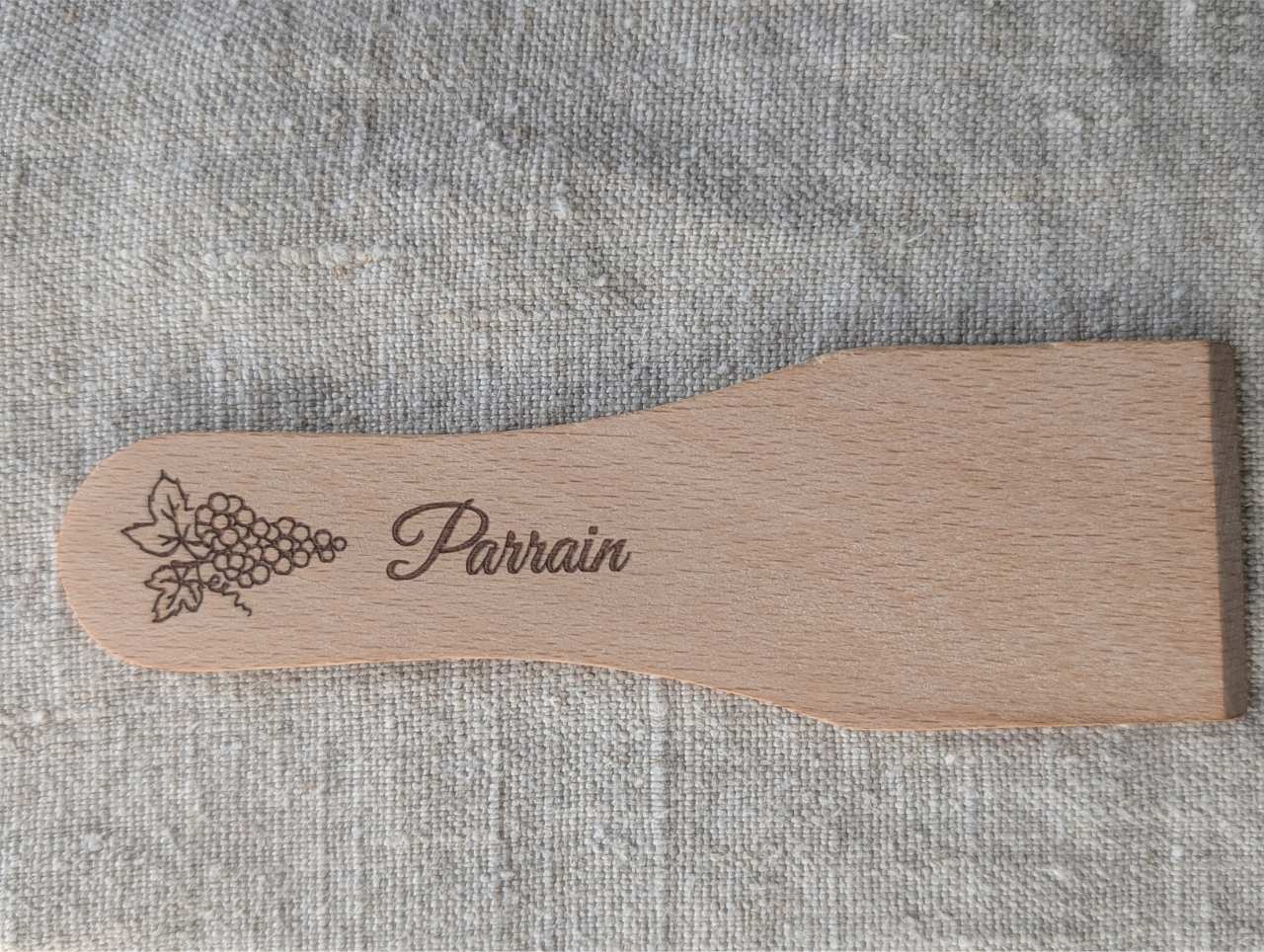 Spatule raclette bois grappe raisin épicurien gravure personnalisée