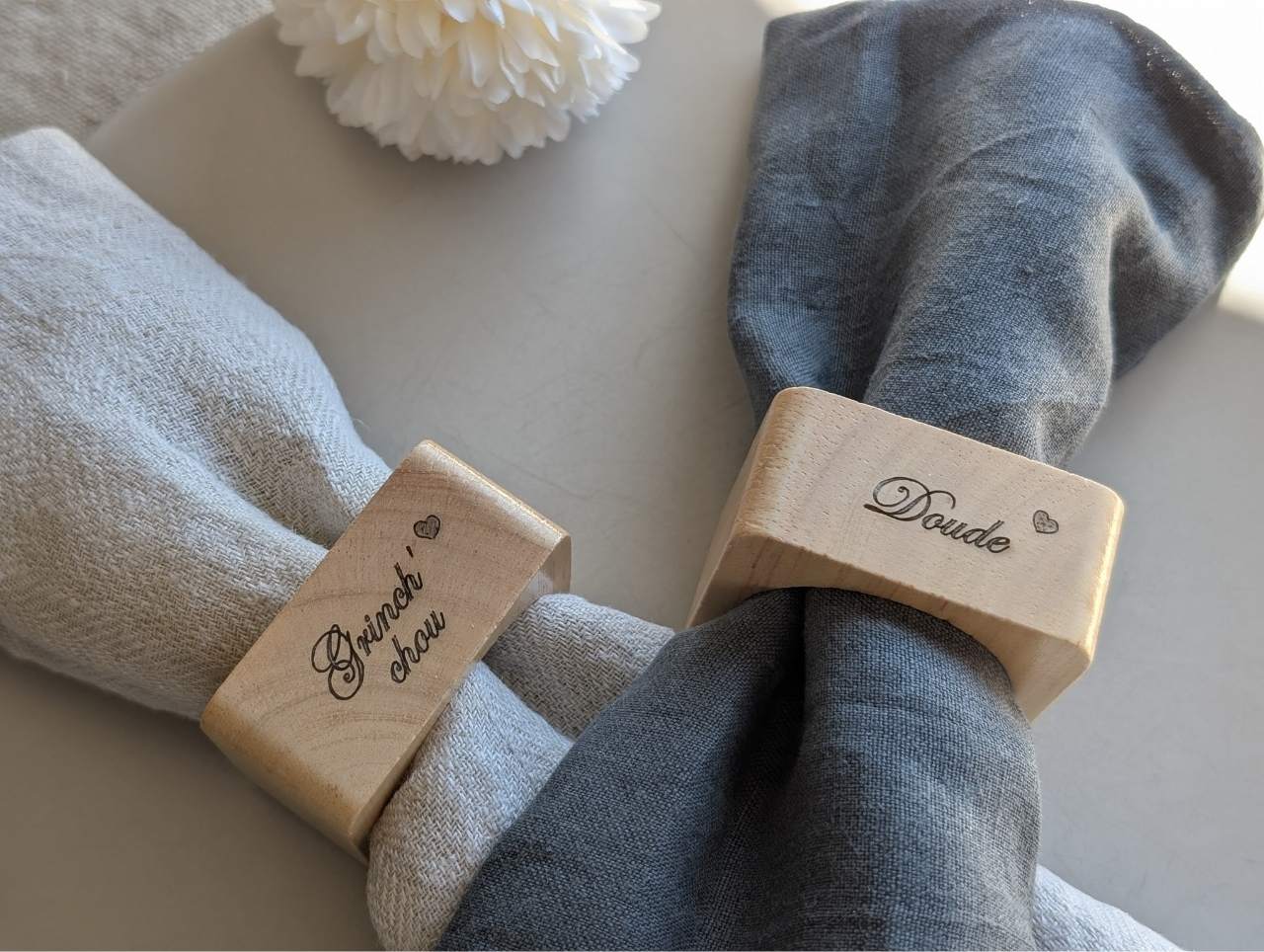 2 ronds de serviette en bois gravés avec coeur idéal couple cadeau mariage anniversaire pacs noel